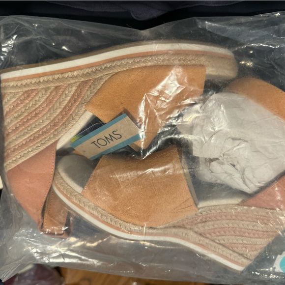 NWT Tom’s Marisol Suede Espedrille Wedge Sandals in Soft Orange Size 9 - Picture 6 of 6